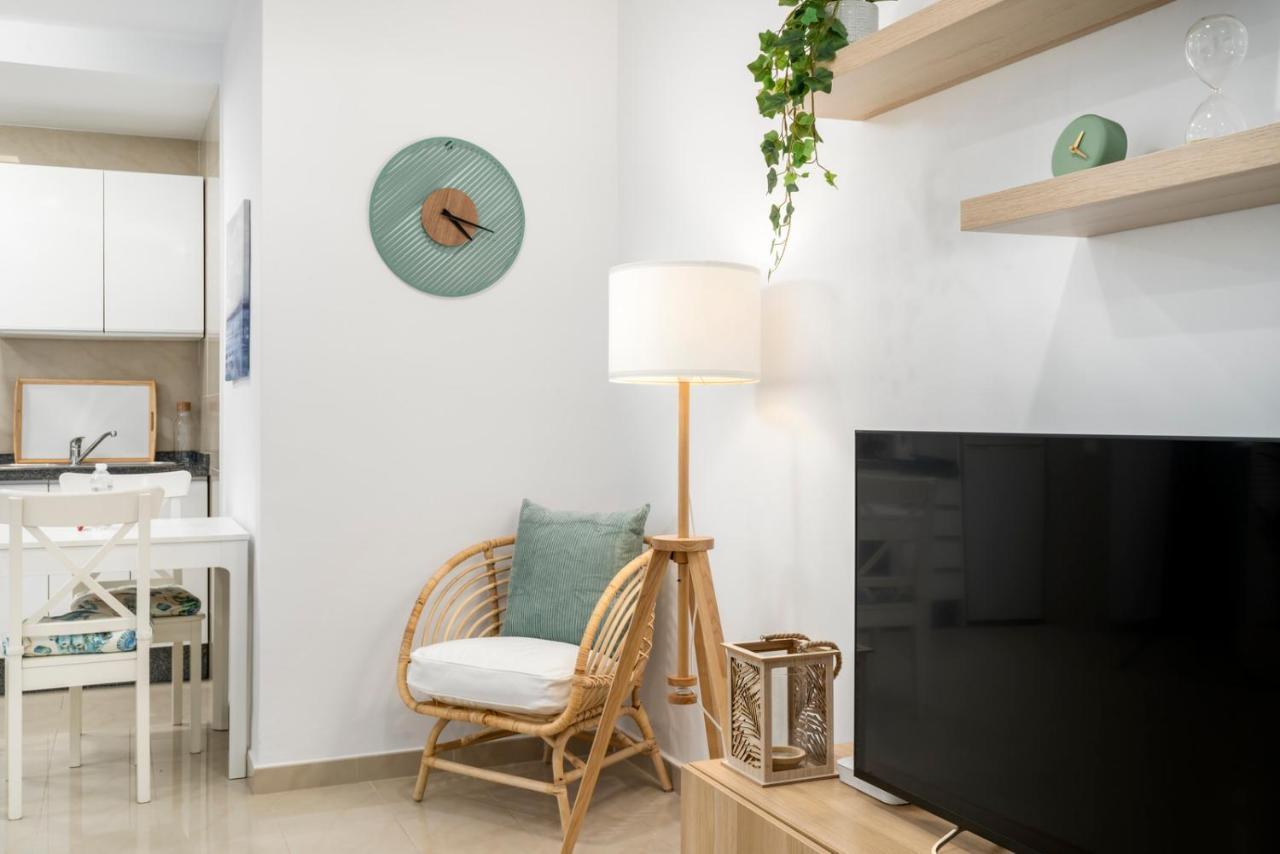 Ohana Beachfront Malagueta Malaga Exterior photo