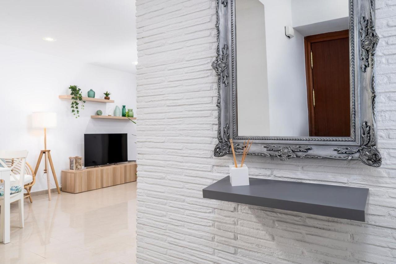 Ohana Beachfront Malagueta Malaga Exterior photo